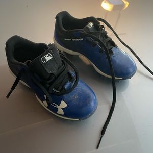 Boys baseball cleats